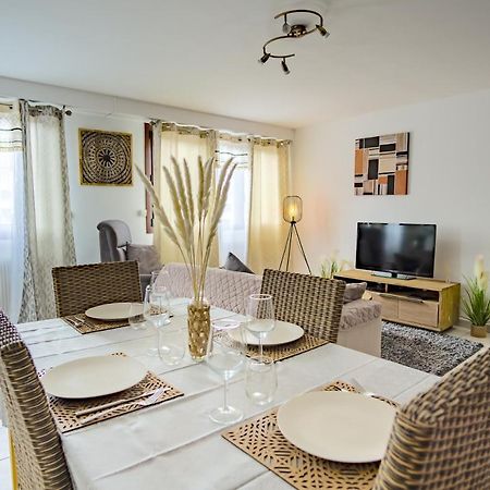15 Rhone Beau T2 Avec Parking Gratuit Annecy Exterior foto